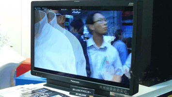 松下與索尼公開圓偏振光方式的工業用3D液晶顯示器