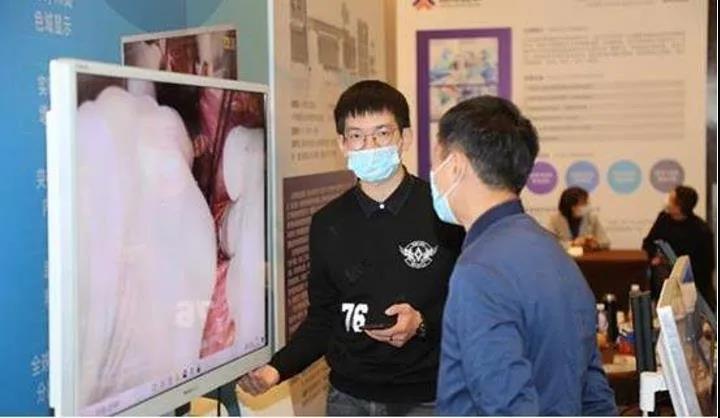 醫療中的Mini LED!海信推出內窺手術專業顯示器