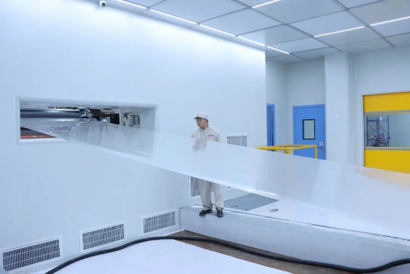 合肥樂(lè)凱偏光片用光學(xué)聚酯薄膜生產(chǎn)線項(xiàng)目正式開機(jī)