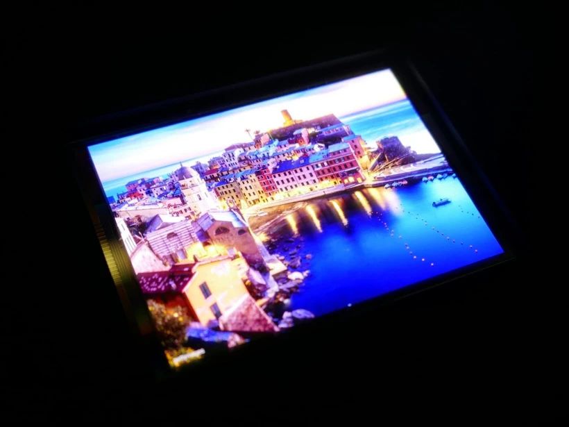 消息稱(chēng)LG顯示、三星顯示已完成串聯(lián)OLEDoS技術(shù)原型開(kāi)發(fā)