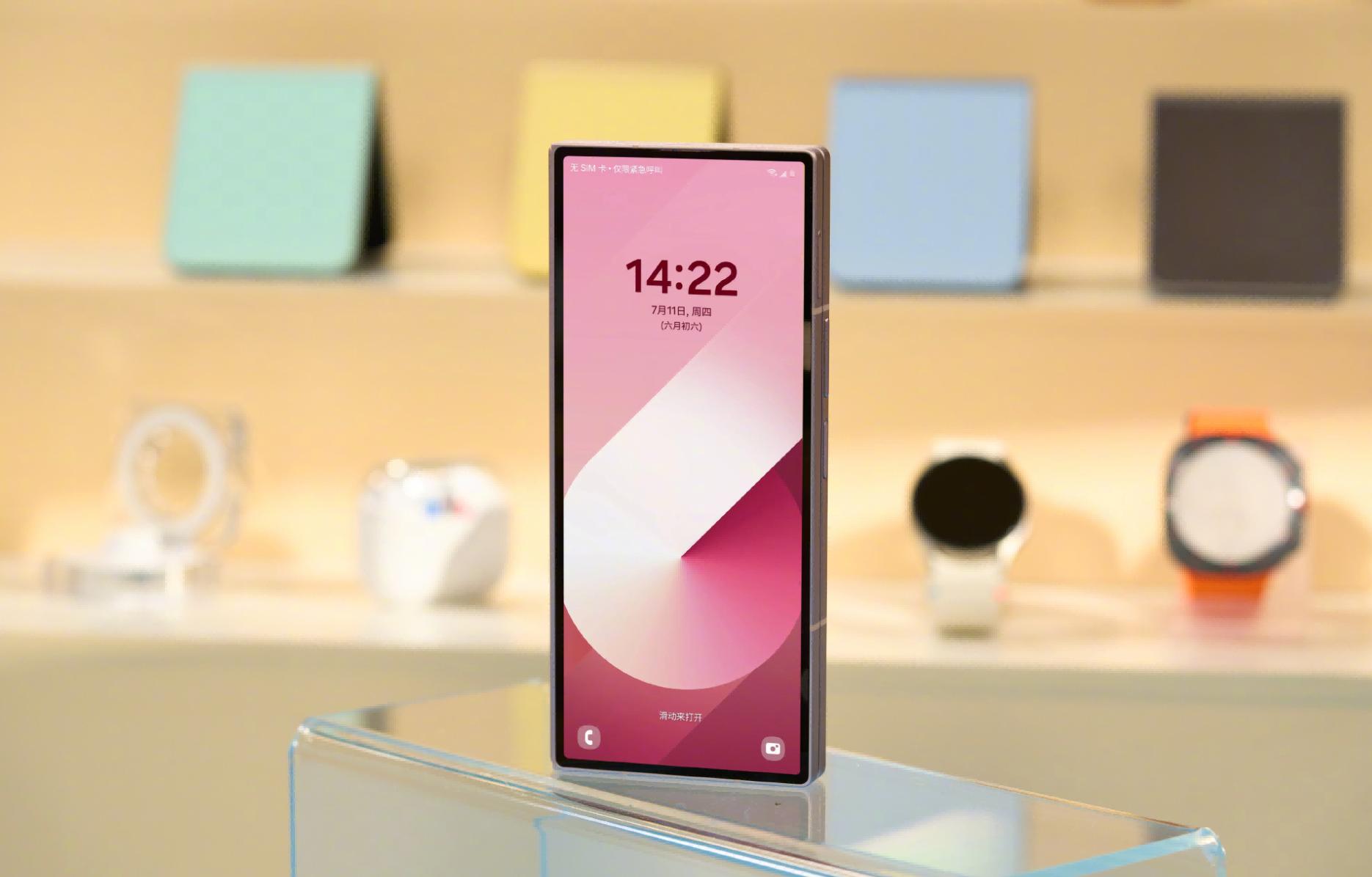 三星Galaxy Z Fold6:AI革新 引領(lǐng)未來(lái)折疊屏手機(jī)市場(chǎng)發(fā)展