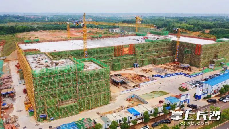 利亞德長沙LED產業園主體封頂