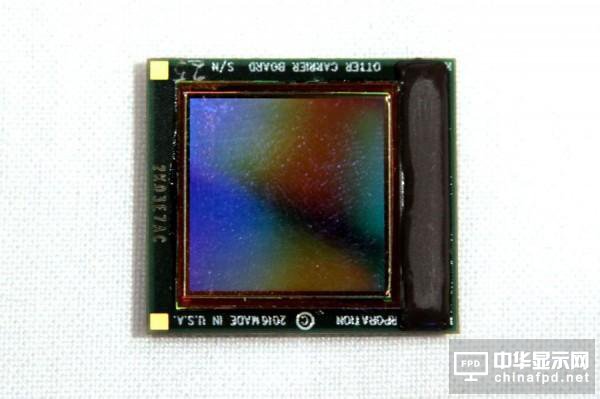 [圖]高達2940ppi：Kopin展示讓VR更銳利更纖薄的微型OLED屏幕