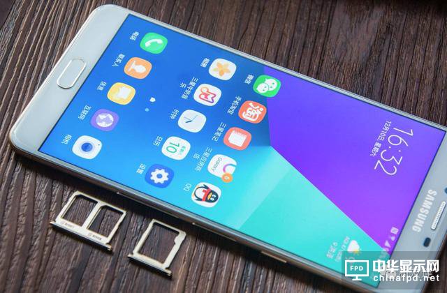 һ�Ŀ���LCD��Ļ��ʲô��(hu��)���oOLED