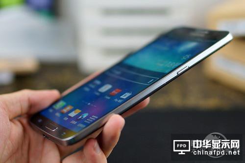 可折疊屏幕之前，手機(jī)屏幕一路經(jīng)歷了這些創(chuàng)新！