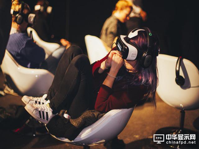 VR投資銳減增長(zhǎng)減緩2017如何繼續(xù)存活