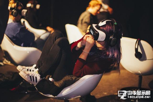 VR投資銳減增長(zhǎng)減緩 2017如何繼續(xù)存活