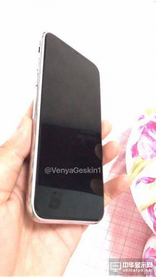 iPhone 8機模曝光:放心了 指紋不在背后