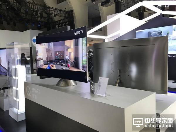 小屏玩夠了OLED，大屏要登峰造極還得看QLED