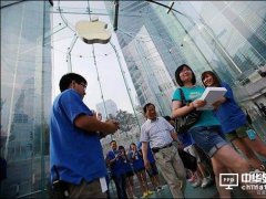 尺寸放大、良率降低，警惕四季度結構性手機屏供需風險